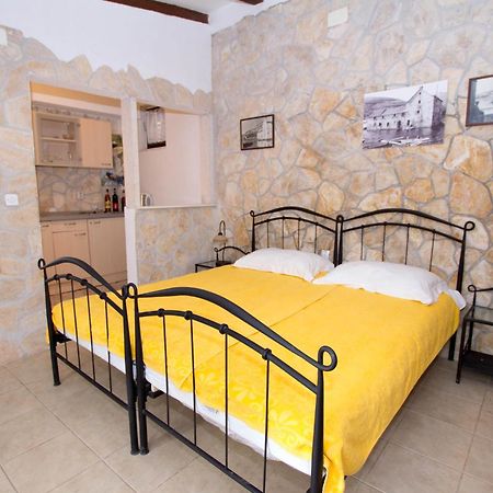 Apartments Marina Trogir Bilik gambar