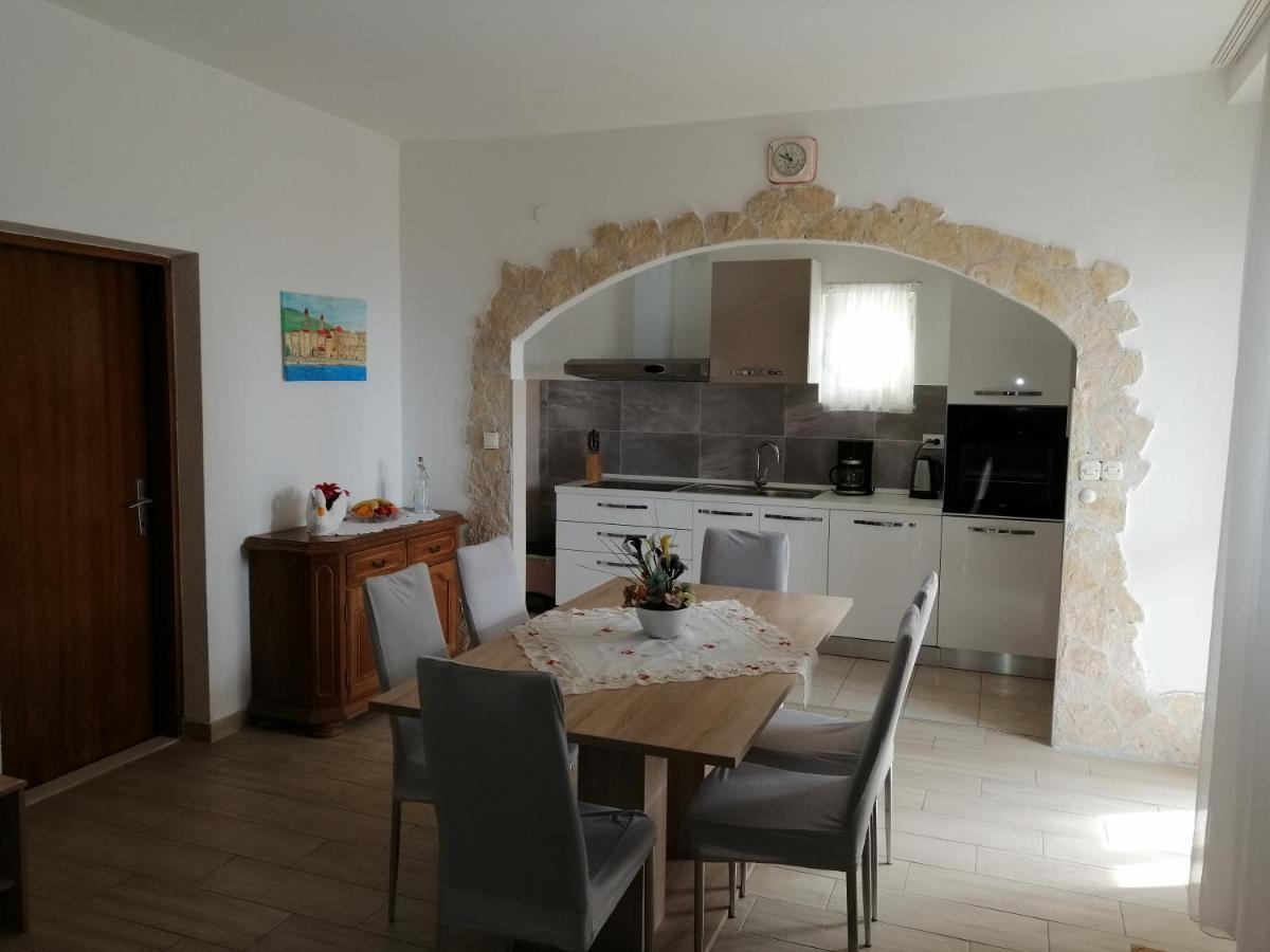 Apartments Marina Trogir Luaran gambar