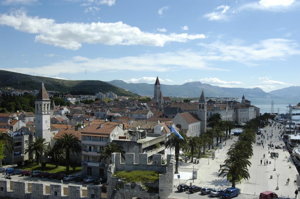 Apartments Marina Trogir Luaran gambar